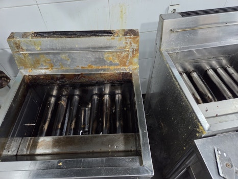 튀김기 청소 후